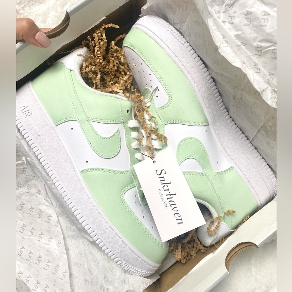 Rare Custom Nike Air Force 1 Sage Green - Picture 2 of 3
